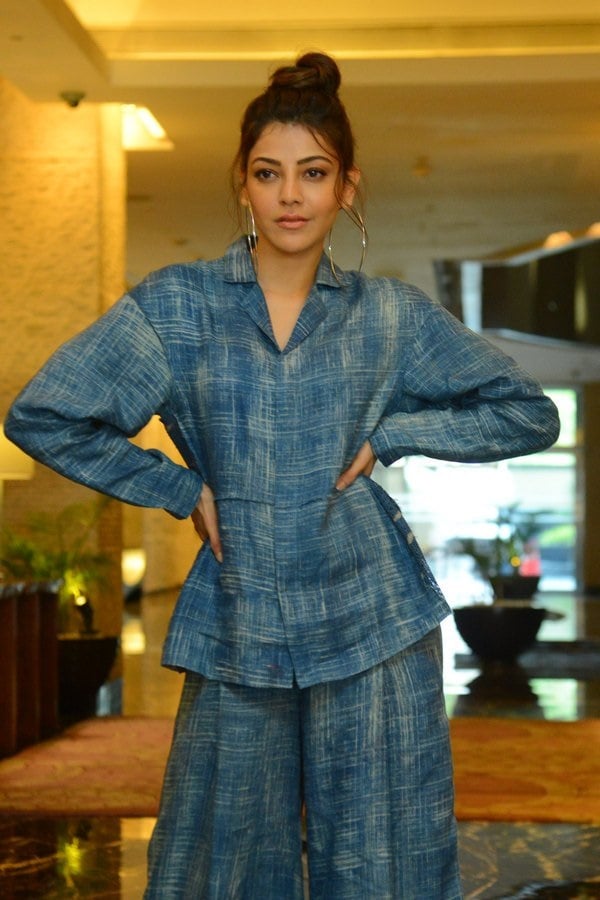Kajal Aggarwal Looking Dapper And Smoking Hot In Denim Blue Attire Set 1