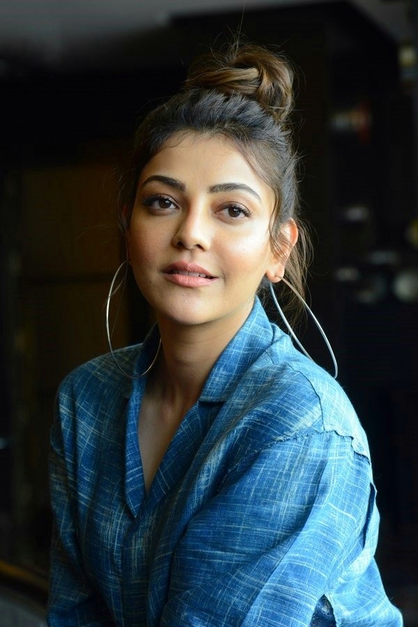 Kajal Aggarwal Looking Dapper And Smoking Hot In Denim Blue Attire Set 2