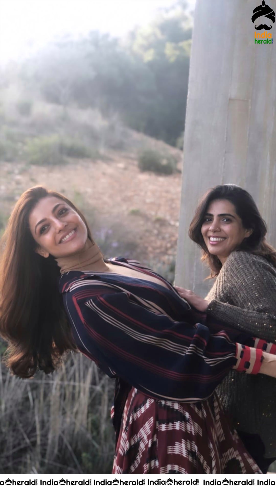 Kajal Aggarwal Looking Seductive while Enjoying with her Friend during a Vacation