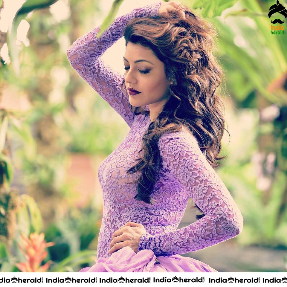 Kajal Aggarwal Showing Hotness in Tight Blouse Wear in these Photos Set 2