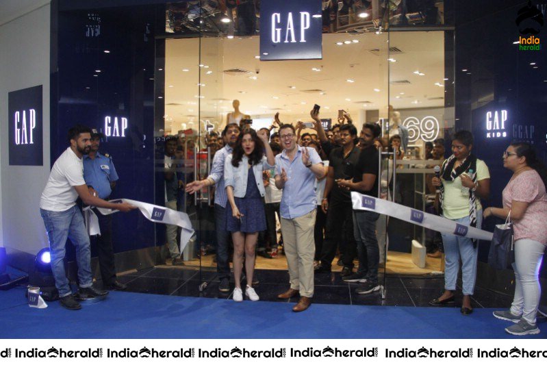 Kajal Aggarwal shows her Slender Thighs at GAP Store opening