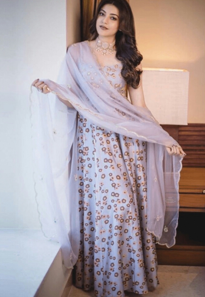 Kajal Aggarwal Teasing In Sleeveless Traditional Clicks