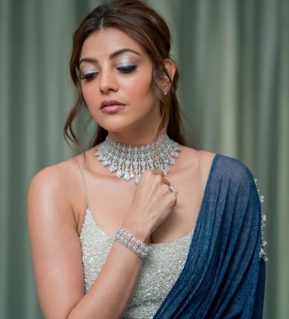 Kajal Aggarwal Teasing Temptation By Wearing Hot Saree