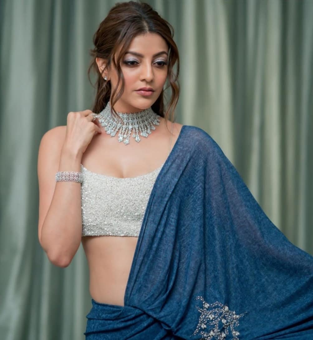 Kajal Aggarwal Teasing Temptation By Wearing Hot Saree