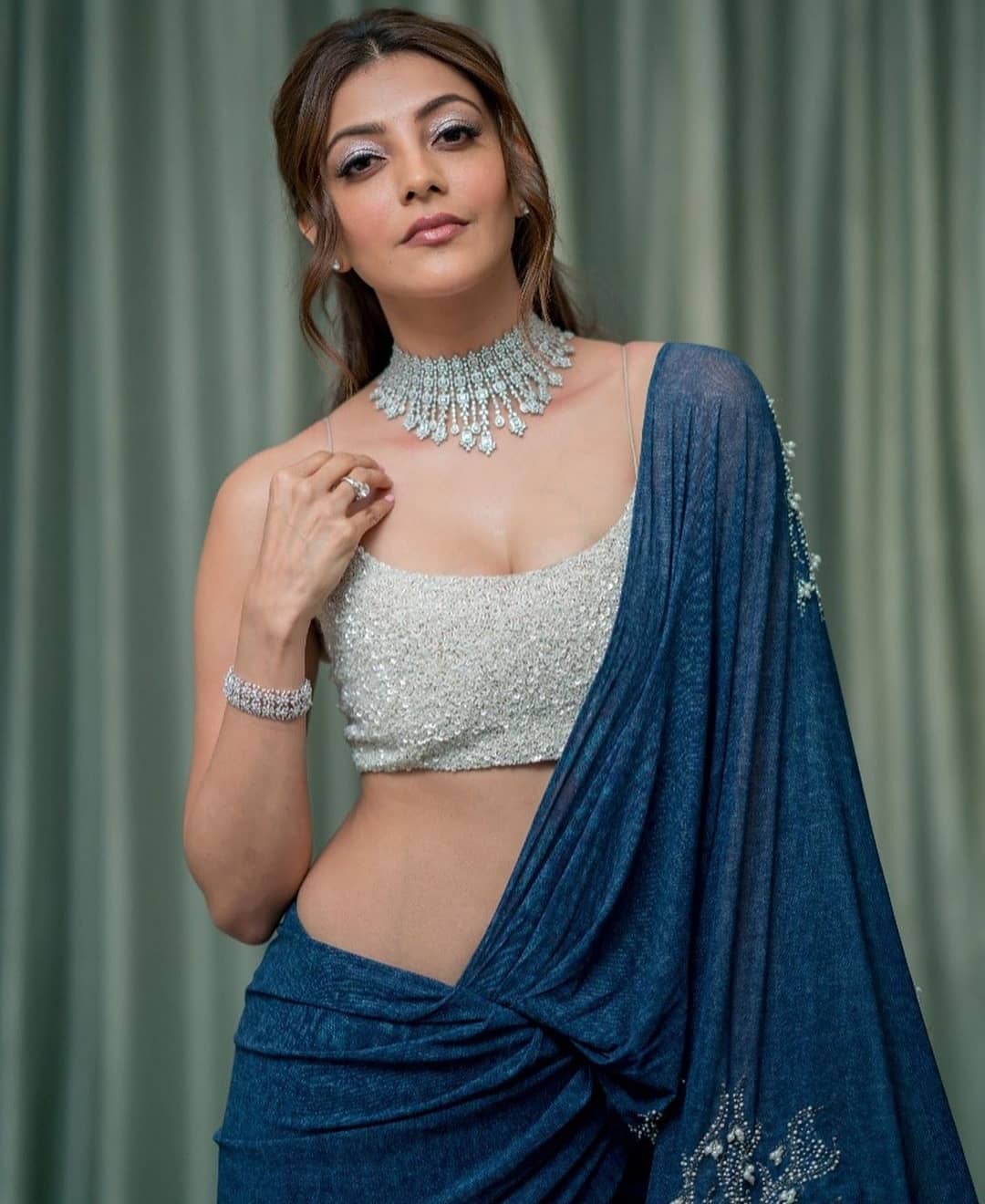 Kajal Aggarwal Teasing Temptation By Wearing Hot Saree