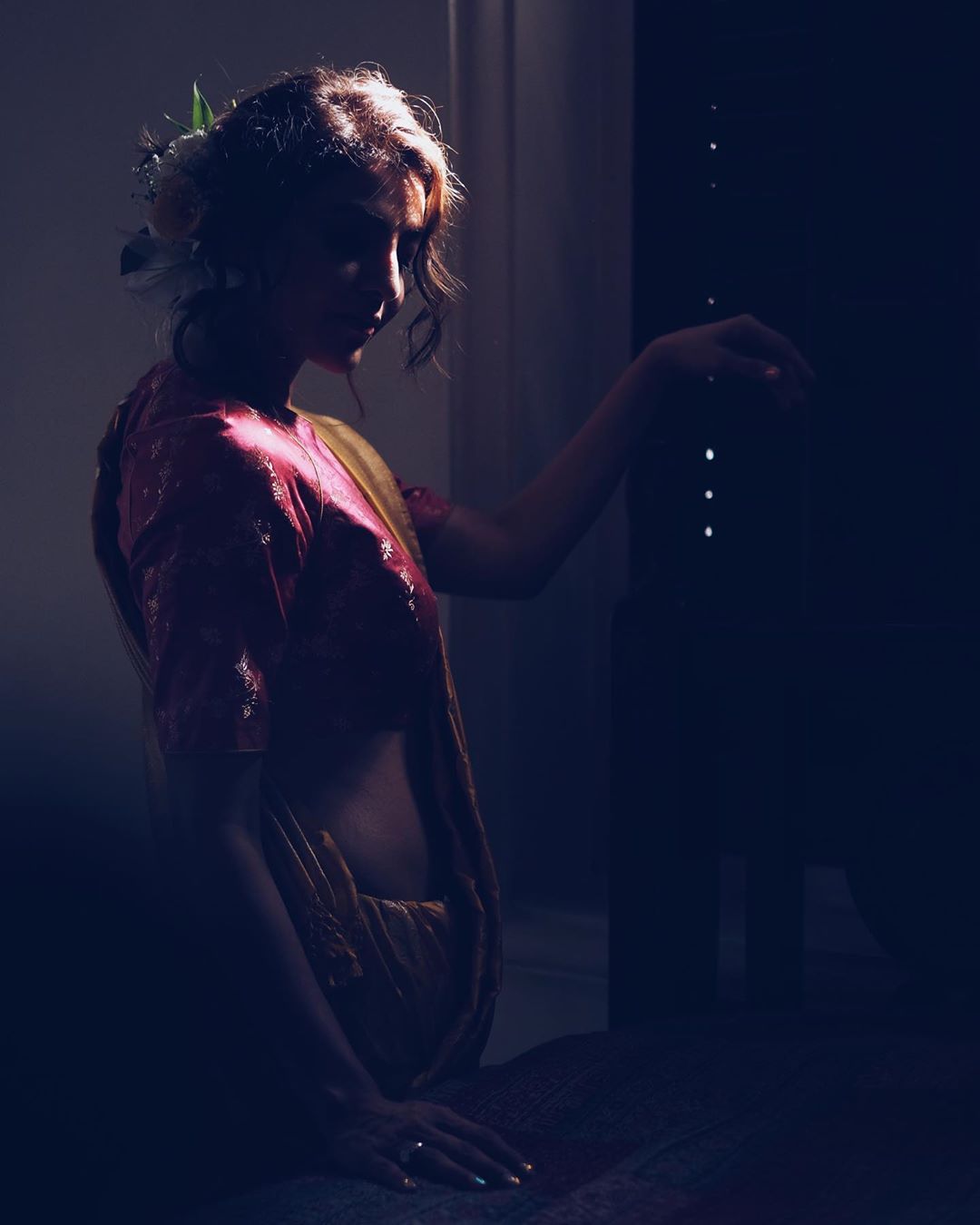 Kajal Aggarwal Tempting Sizzler Saree Photos