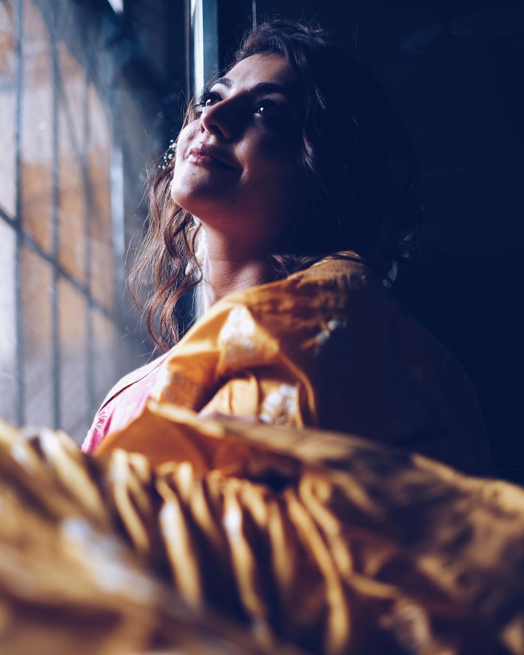 Kajal Aggarwal Tempting Sizzler Saree Photos