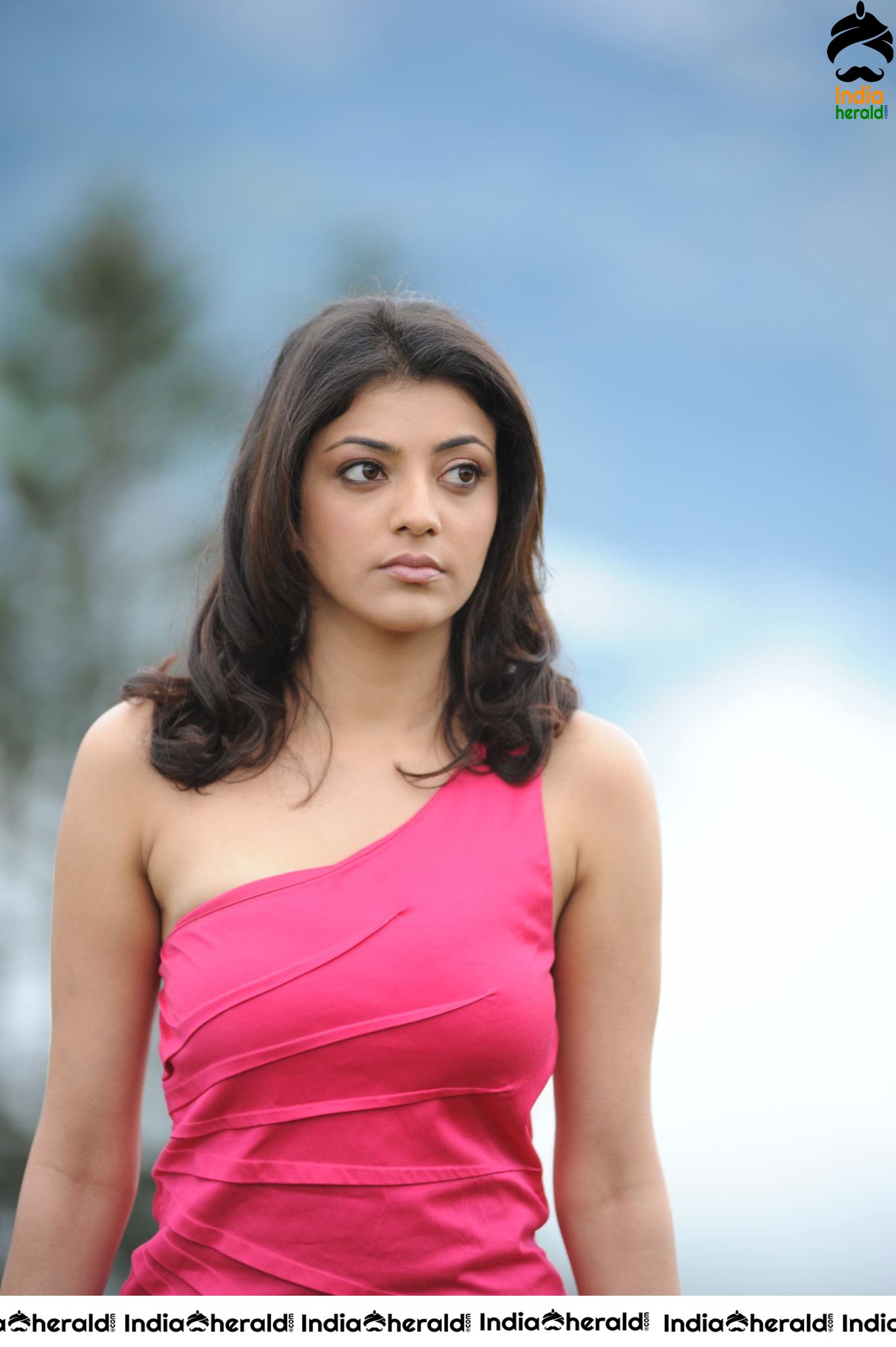 Kajal Aggarwal Tempts your Mood by exposing her Hot Areas in these Photos Collection Set 1