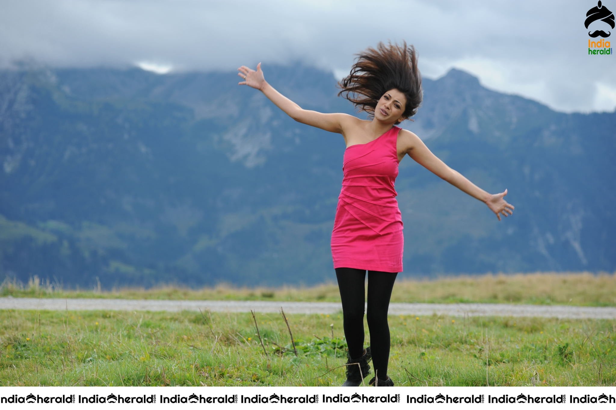 Kajal Aggarwal Tempts your Mood by exposing her Hot Areas in these Photos Collection Set 3