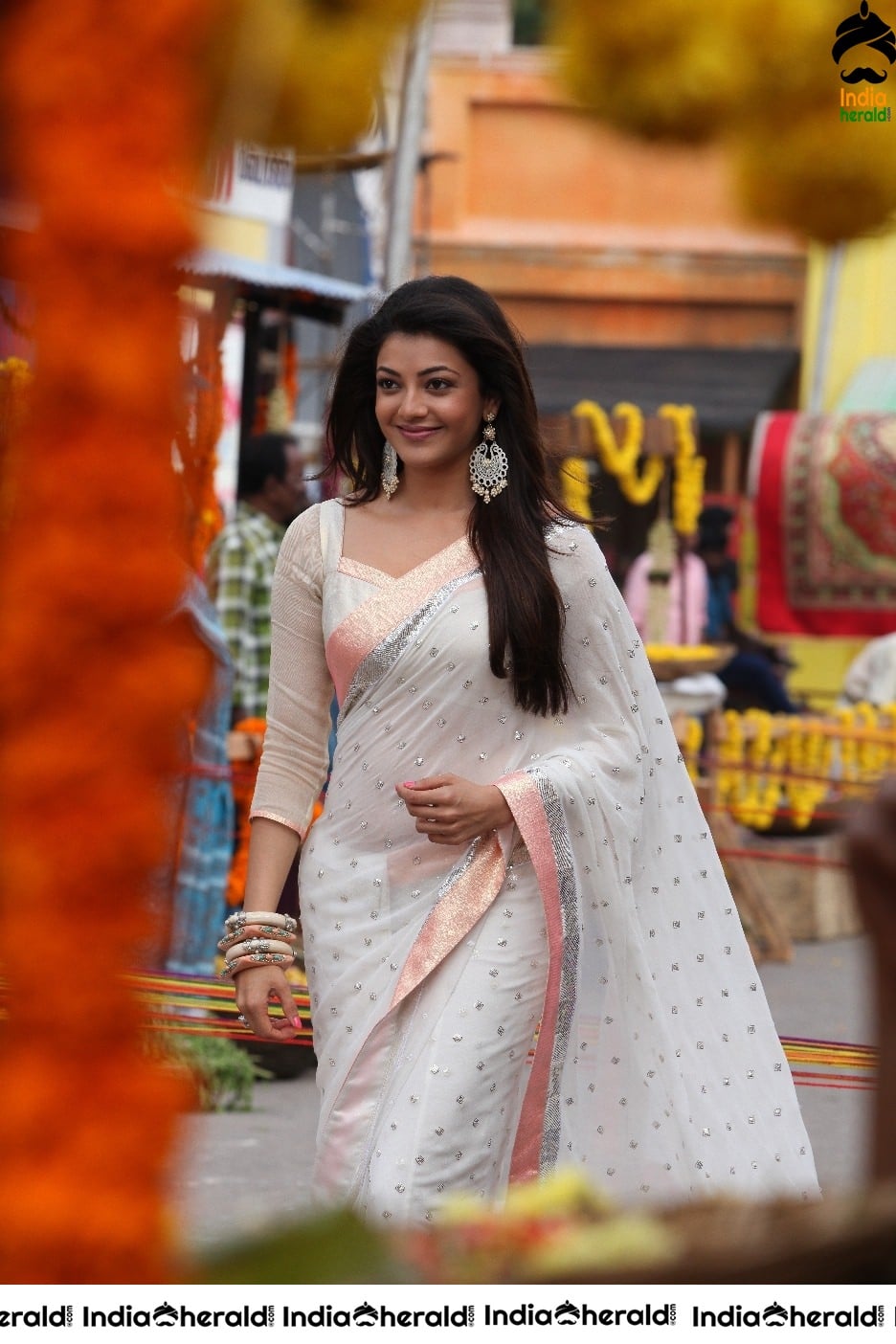 Kajal Aggarwal Unseen Hot Photos from Tamil Movie which will tease you Set 1