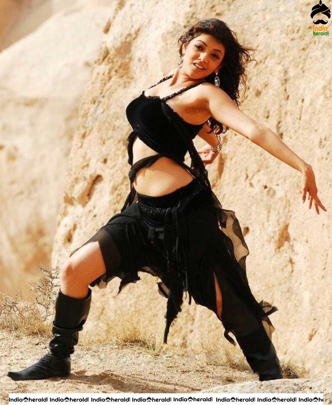 Kajal Aggarwal Unseen Hottest Tummy and Navel Exposing Photos from her Early Days