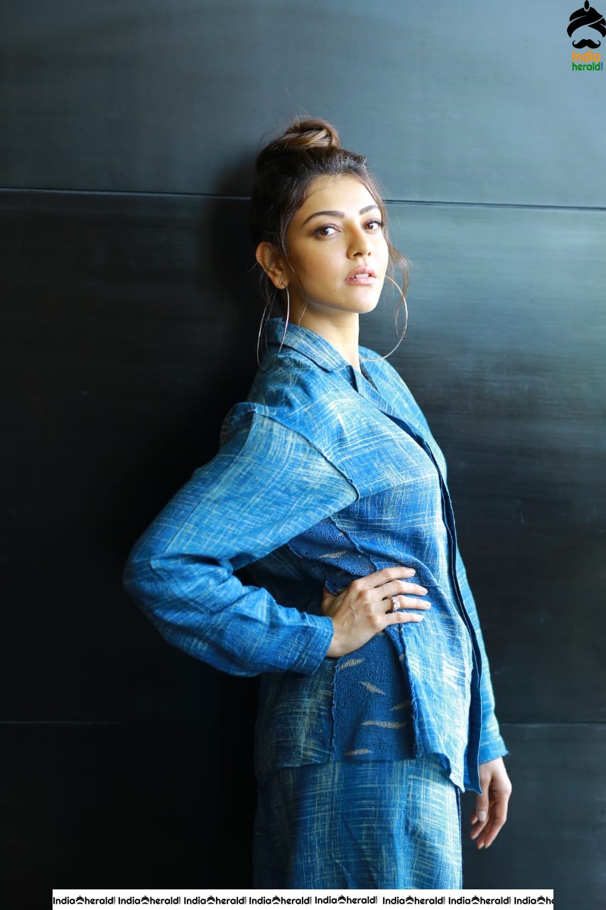 Kajal Aggarwal Unseen Latest Hot Photos where she flaunts her TWO BIG RINGS