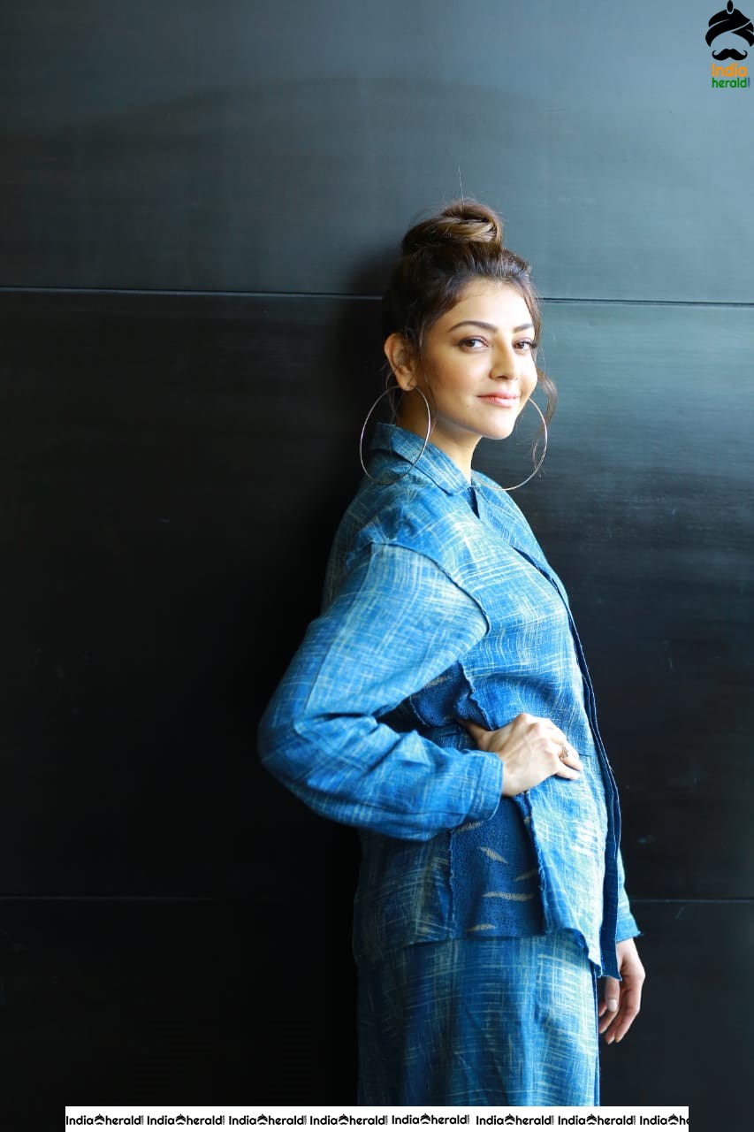 Kajal Aggarwal Unseen Latest Hot Photos where she flaunts her TWO BIG RINGS