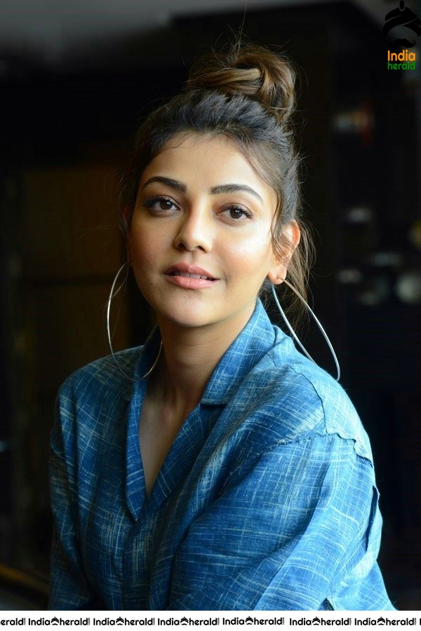 Kajal Aggarwal Unseen Latest Hot Photos where she flaunts her TWO BIG RINGS