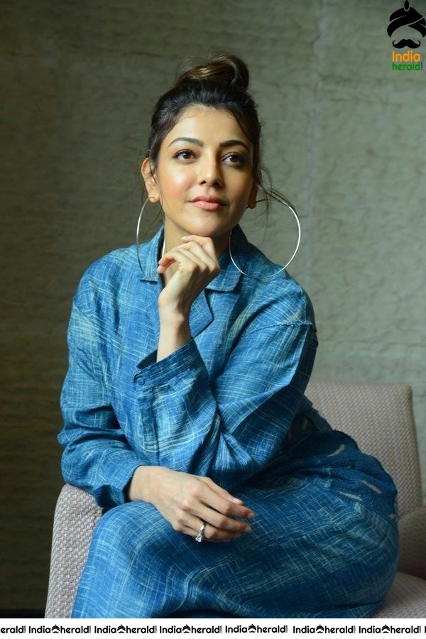 Kajal Aggarwal Unseen Latest Hot Photos where she flaunts her TWO BIG RINGS