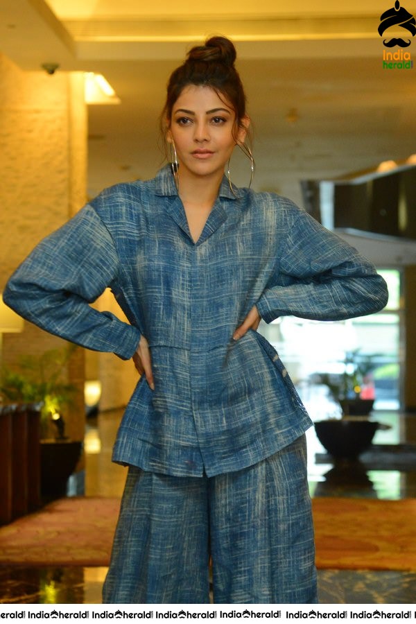 Kajal Aggarwal Unseen Latest Hot Photos where she flaunts her TWO BIG RINGS