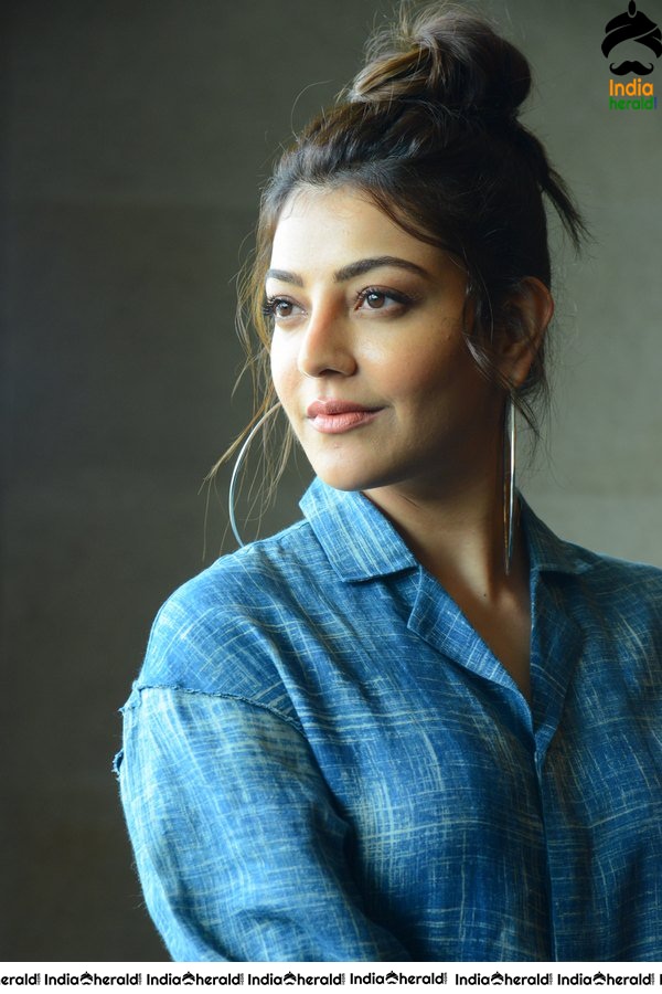 Kajal Aggarwal Unseen Latest Hot Photos where she flaunts her TWO BIG RINGS