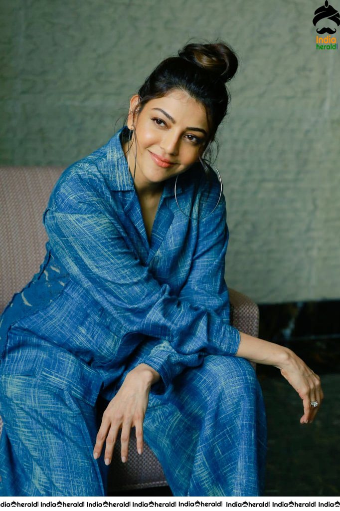 Kajal Aggarwal Unseen Latest Hot Photos where she flaunts her TWO BIG RINGS