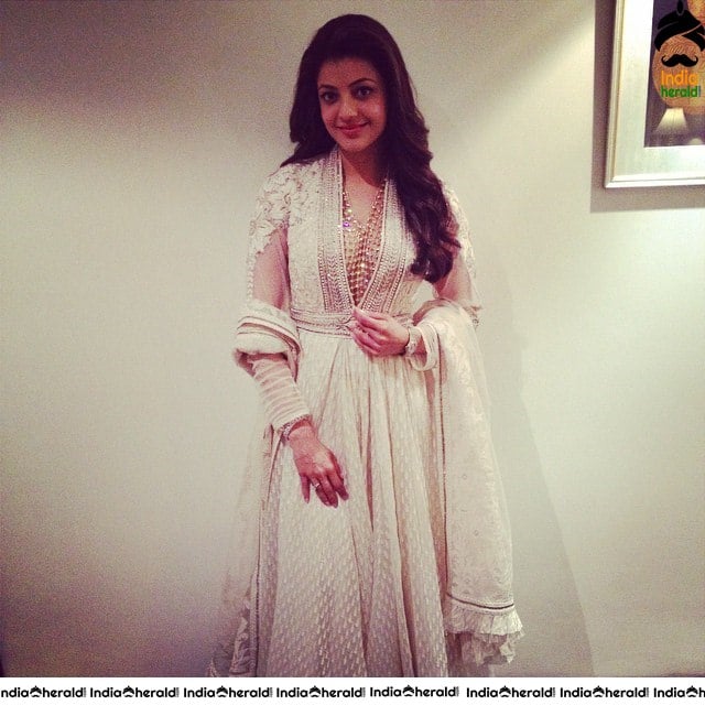 Kajal Aggarwal Unseen Photos with her Family and Neighbors Set 1