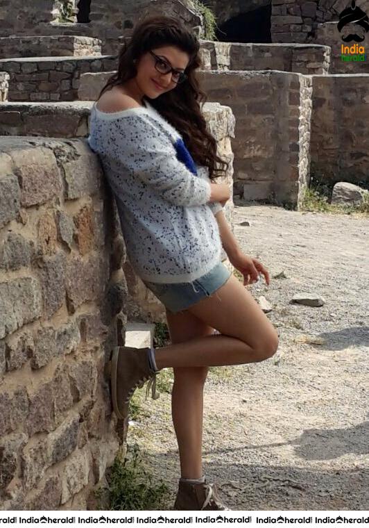Kajal Aggarwal Unseen Photos with her Family and Neighbors Set 1