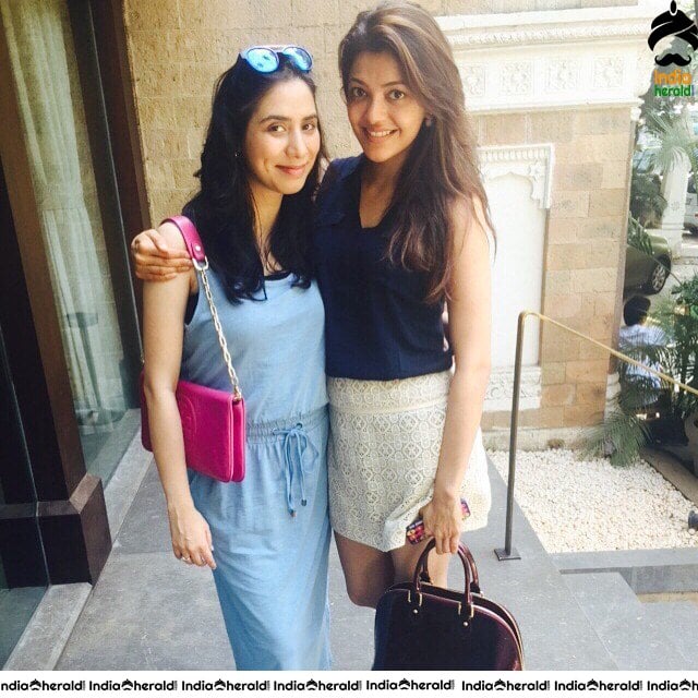 Kajal Aggarwal Unseen Photos with her Family and Neighbors Set 5