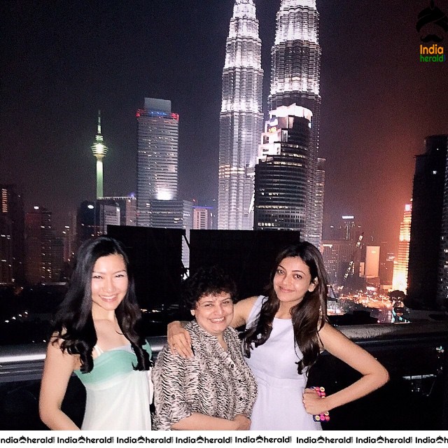 Kajal Aggarwal Unseen Photos with her Family and Neighbors Set 6