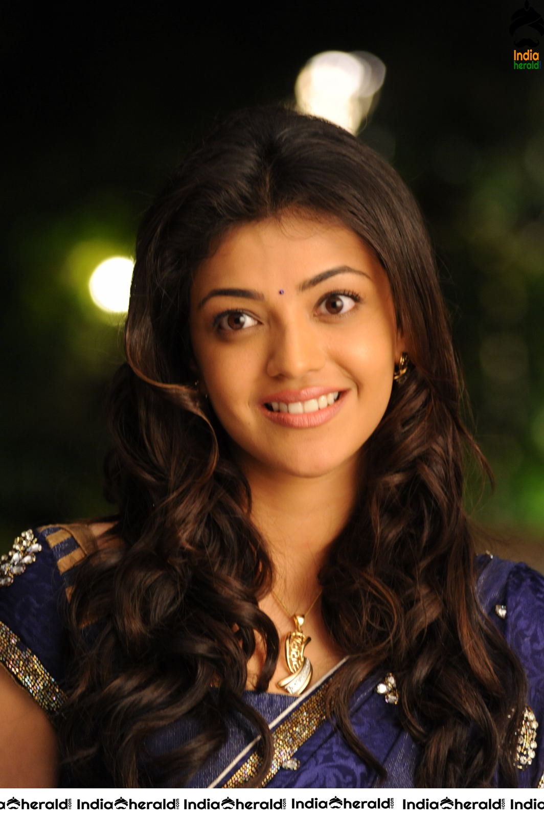 Kajal Aggarwal Vintage Hot Photos flaunting her Hip and Assets Set 1