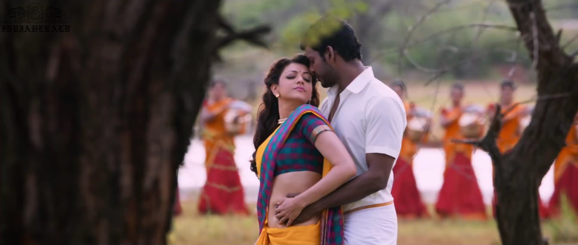 Kajal Aggarwal waist squeezed and Navel pressed by Hero Hot photos Set 2