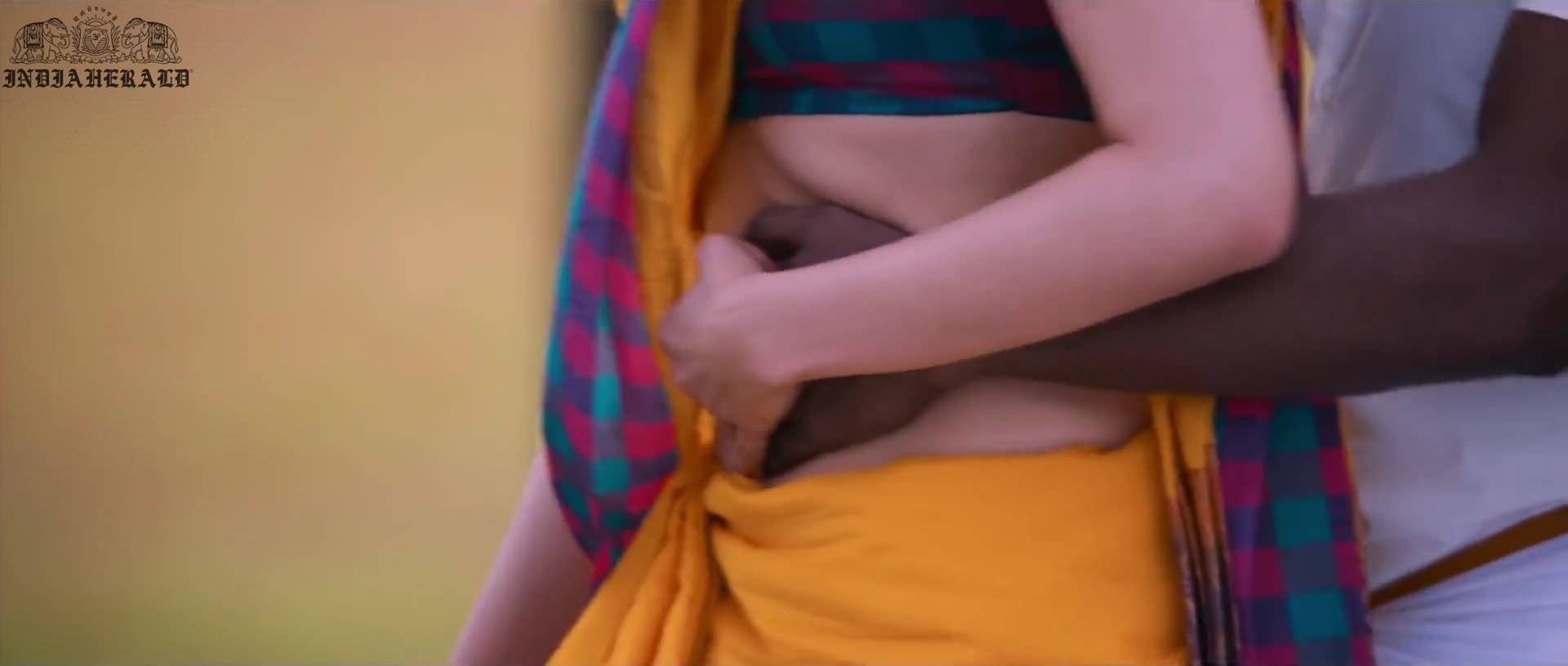 Kajal Aggarwal waist squeezed and Navel pressed by Hero Hot photos Set 2