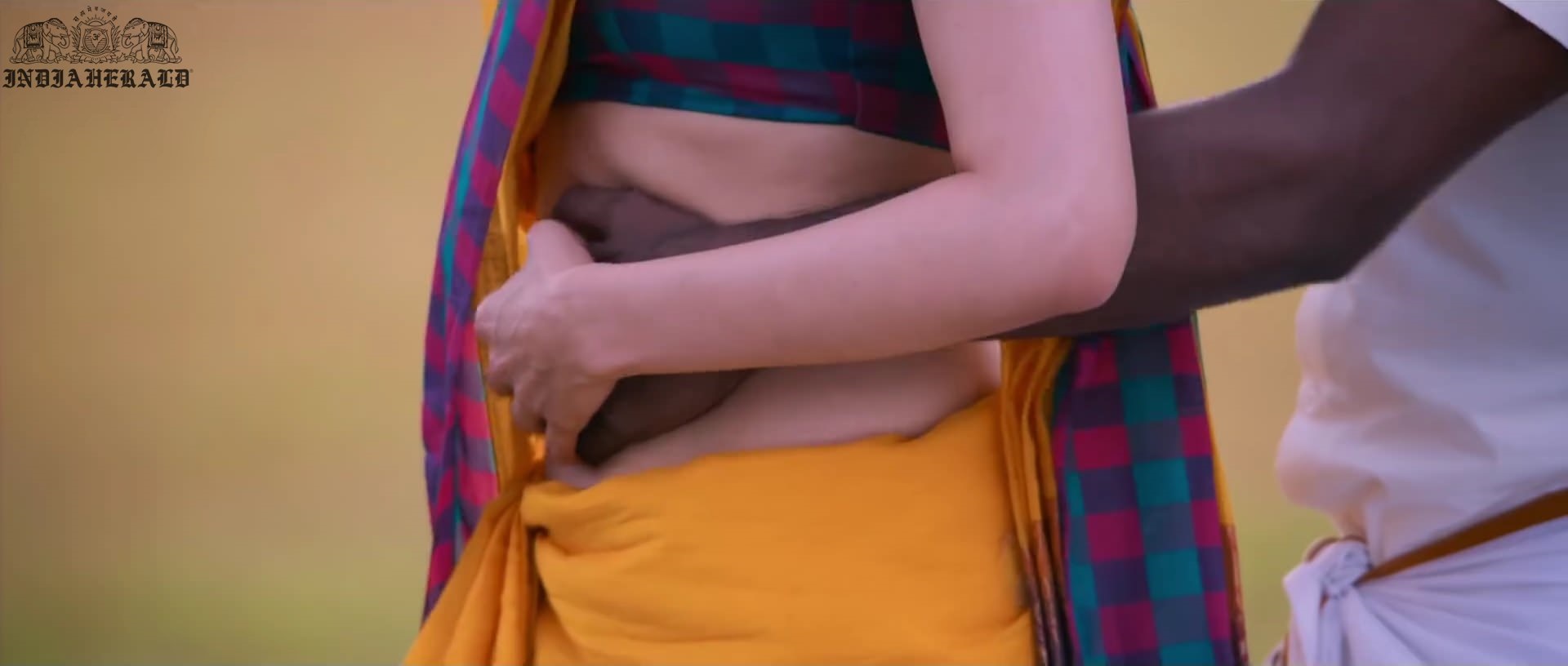 Kajal Aggarwal waist squeezed and Navel pressed by Hero Hot photos Set 2
