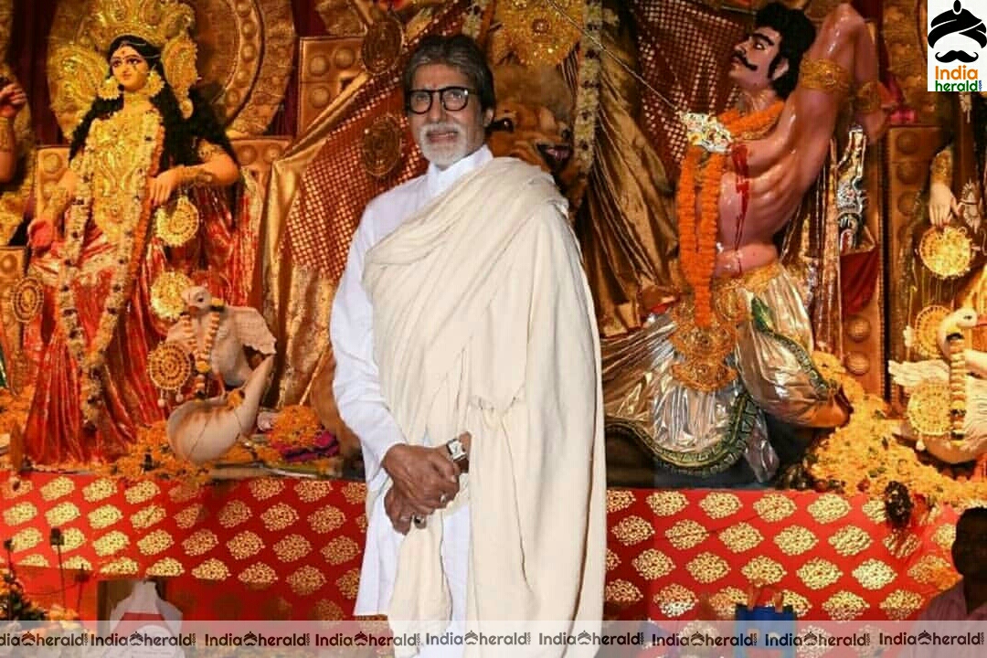 Kajol And Amitabh Bachchan At Durga Puja