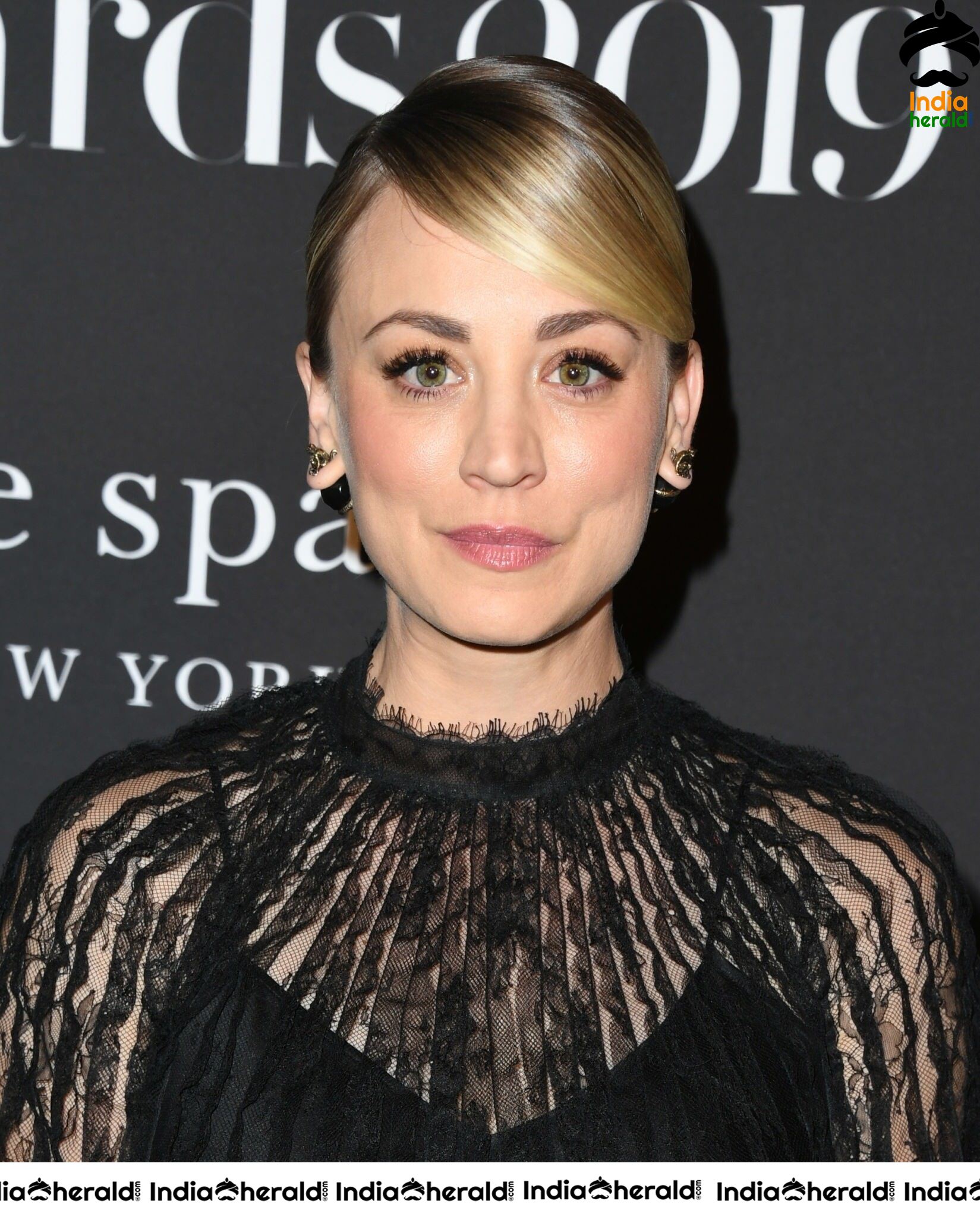 Kaley Cuoco at 5th Annual Instyle Awards in Los Angeles Set 1