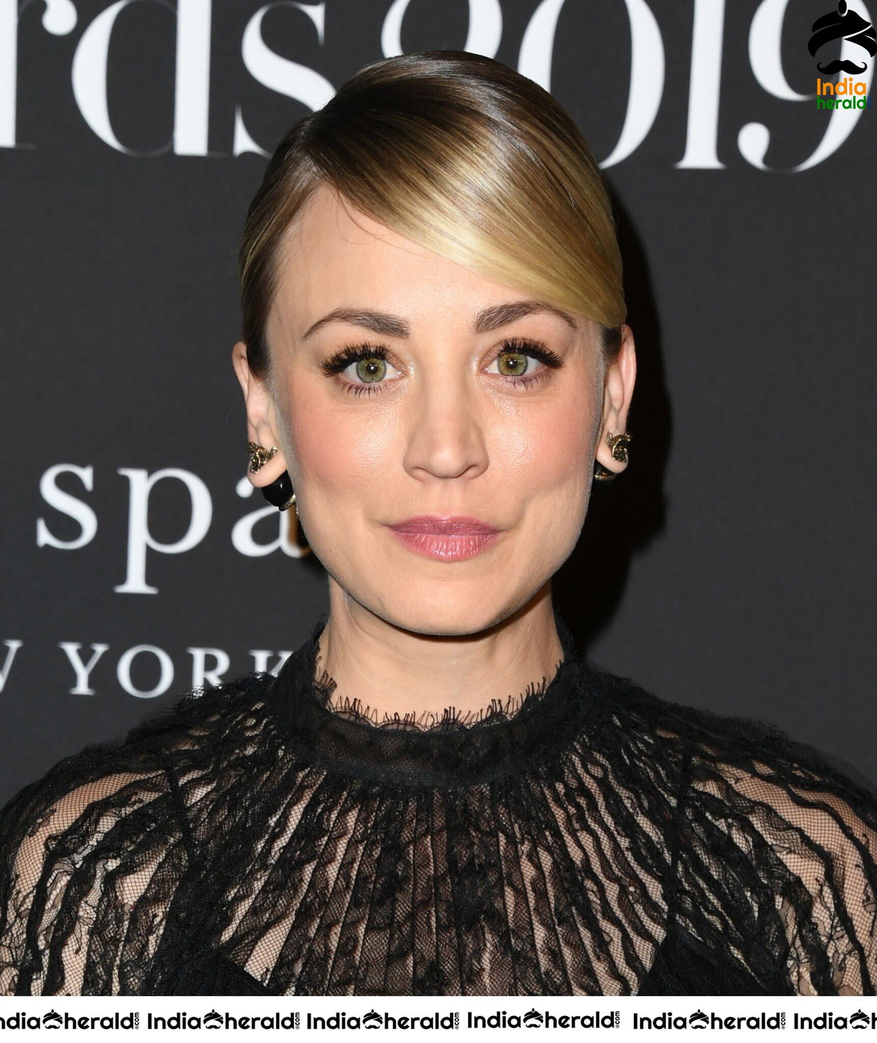 Kaley Cuoco at 5th Annual Instyle Awards in Los Angeles Set 1