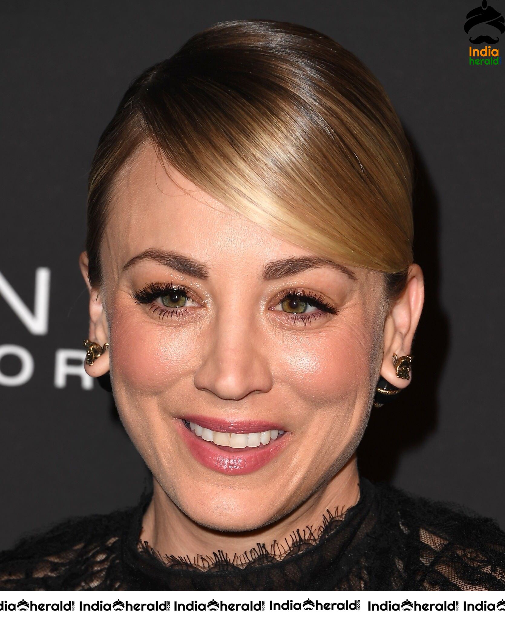 Kaley Cuoco at 5th Annual Instyle Awards in Los Angeles Set 1