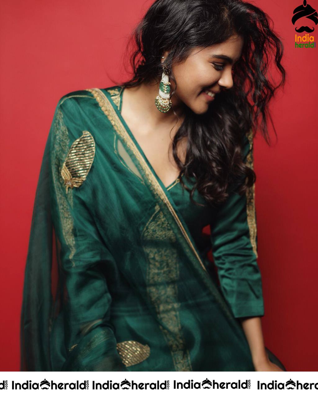 Kalyani Priyadarshan Seduces with her Beauty and Flawless SMile
