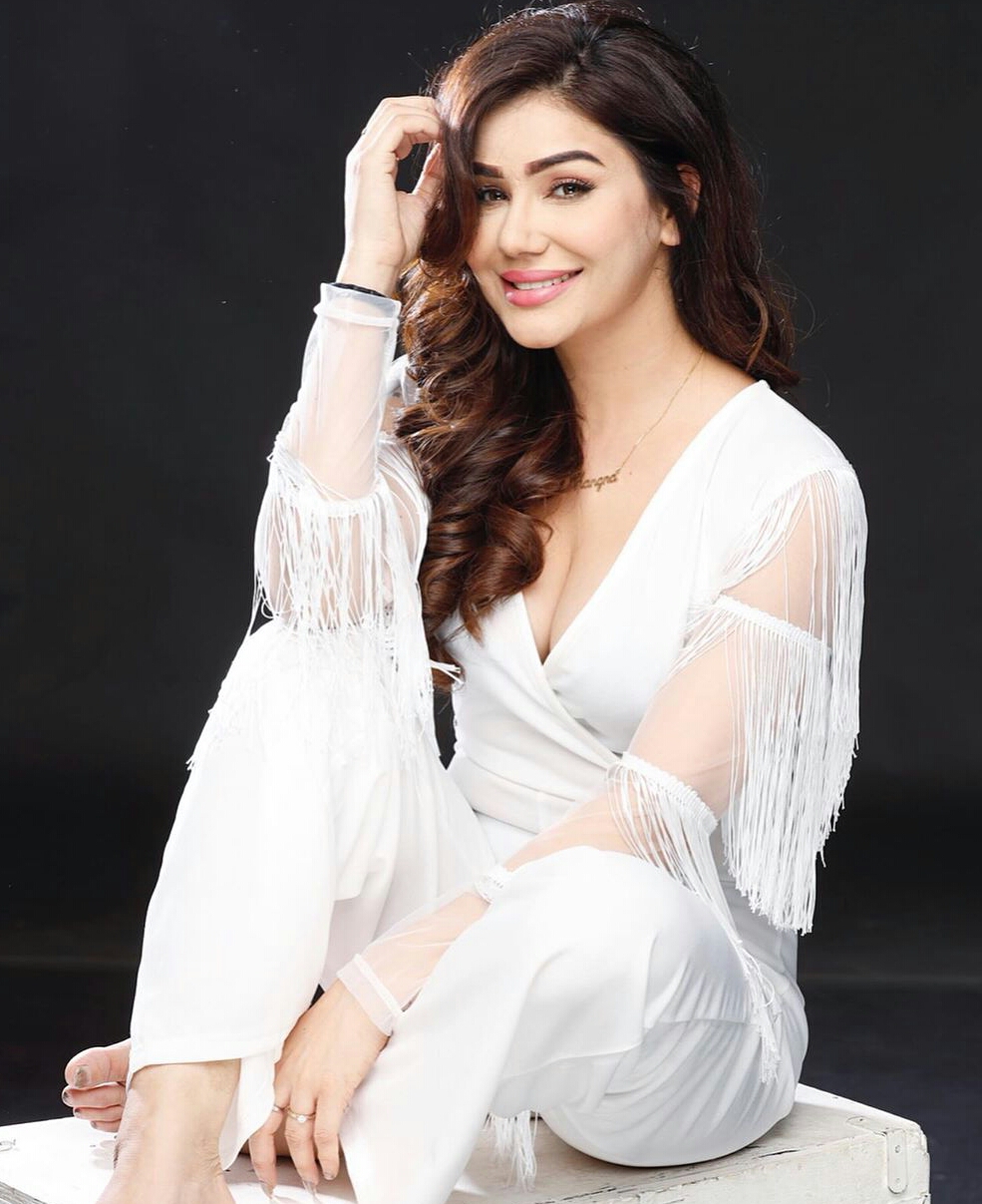 Kangna Sharma Latest Hot Sexy White Photoshoot