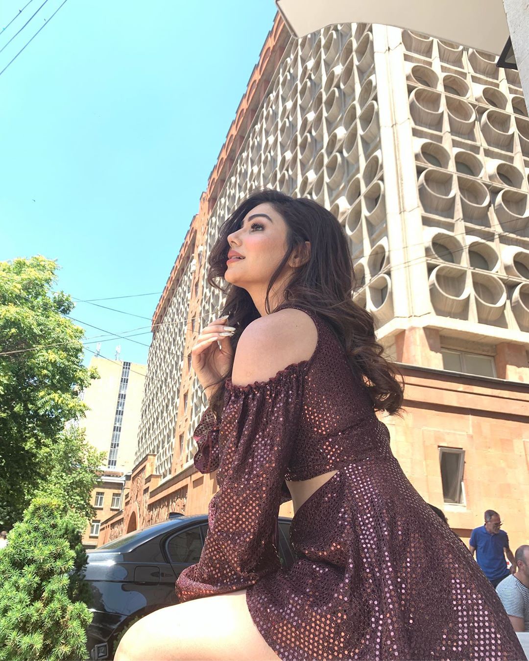 Kangna Sharma Raises The Temperature In Maroon Dress