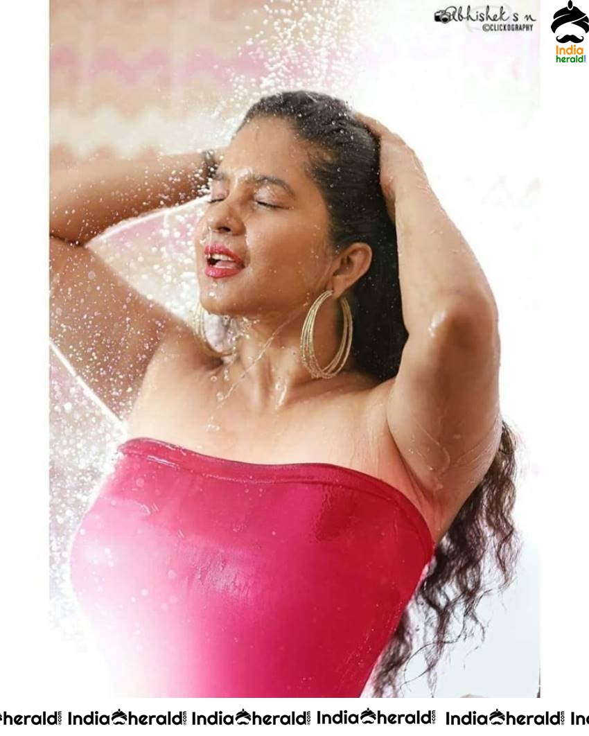 Kannada Actress Shubha Poonja Sizzling Hottest Photos