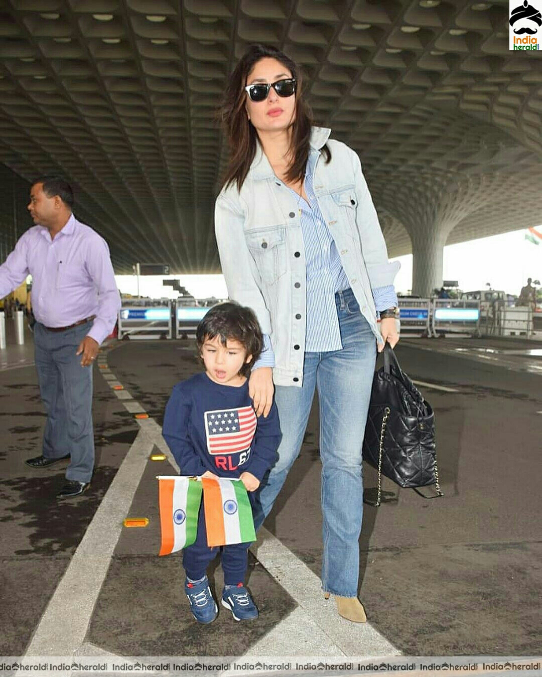 Kareena kapoor And Her Son Spotted At Mumbai Airport