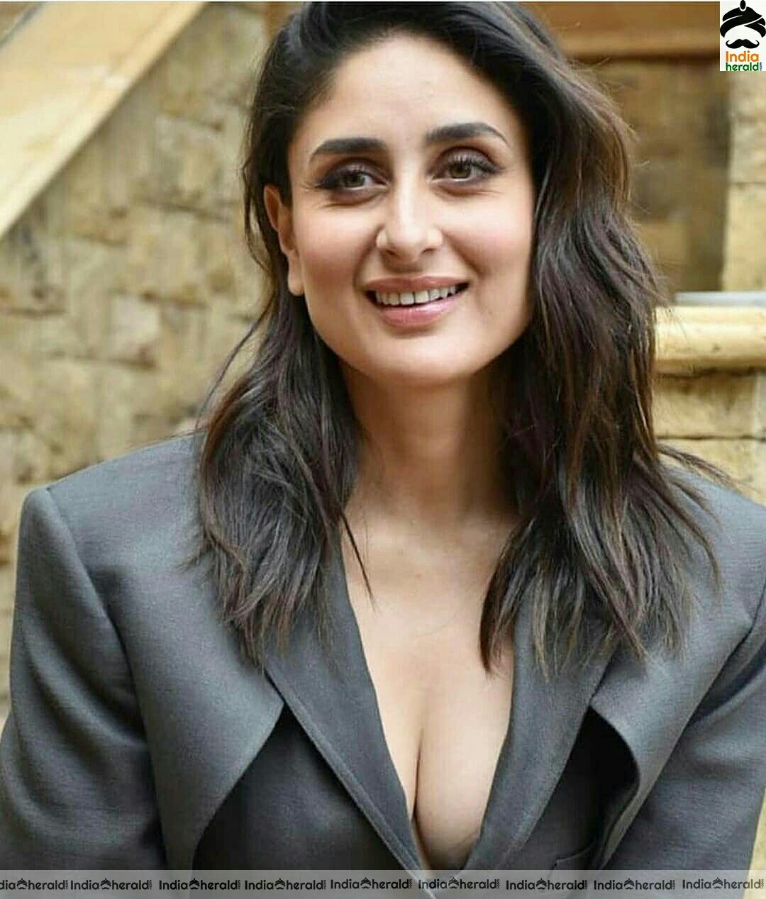 [Image: kareena-kapoor-hot-black-dress-stills2.jpg]