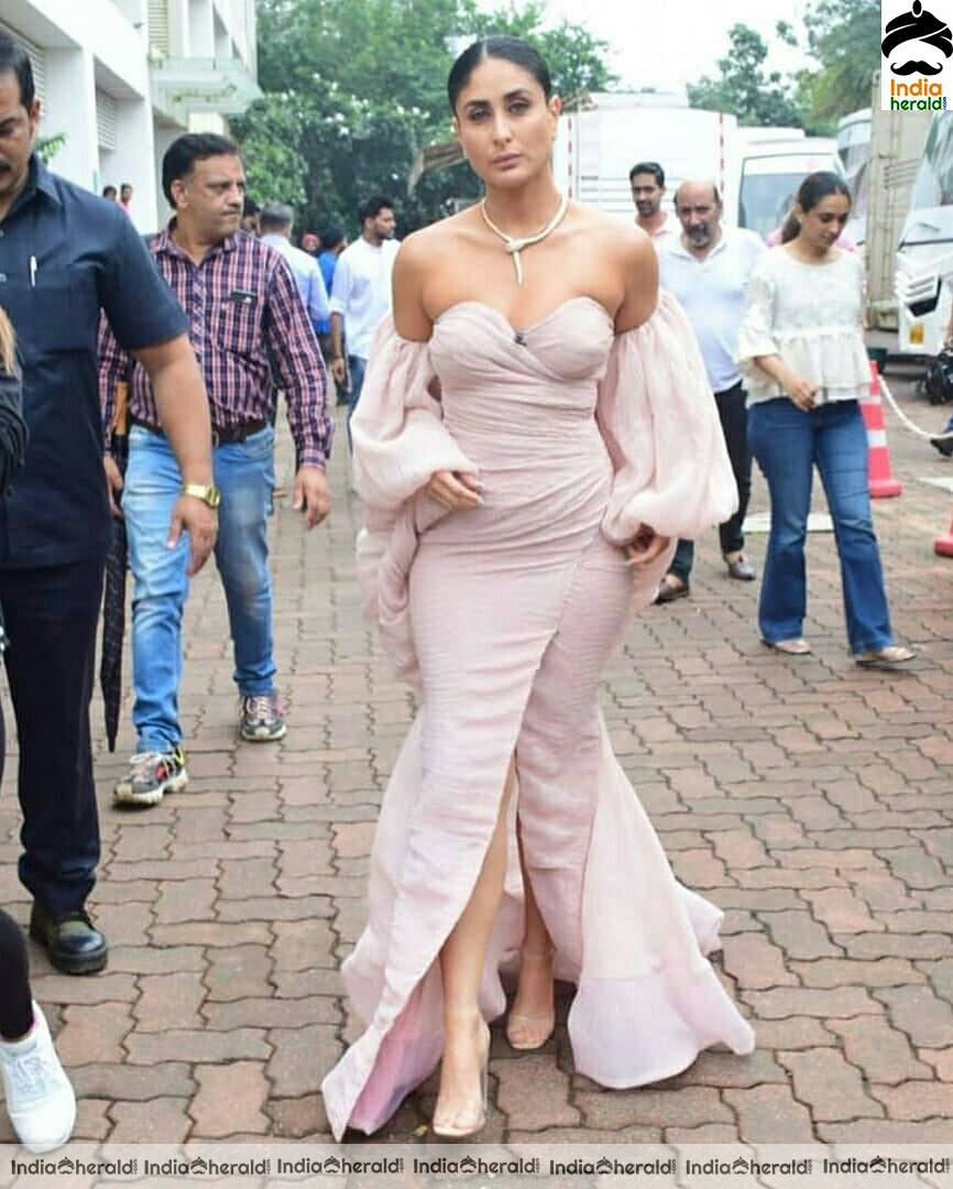 Kareena Kapoor Looking Like A Hot Chick In This Sexy Maxi