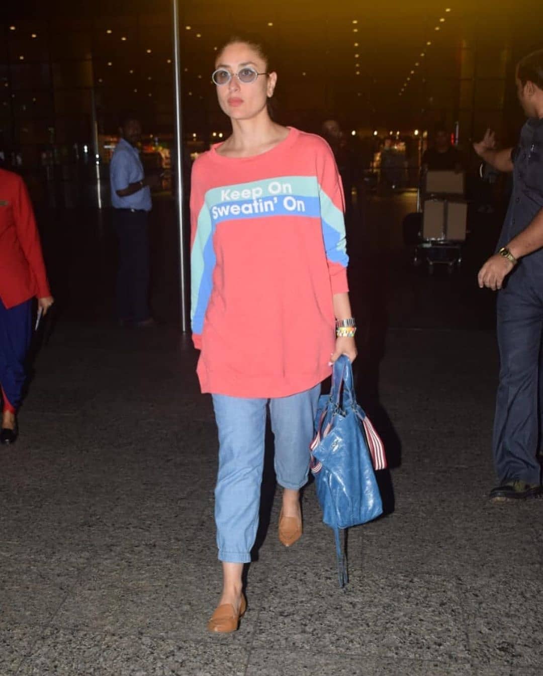 Kareena Kapoor Spotted In Casual Denim At Juhu