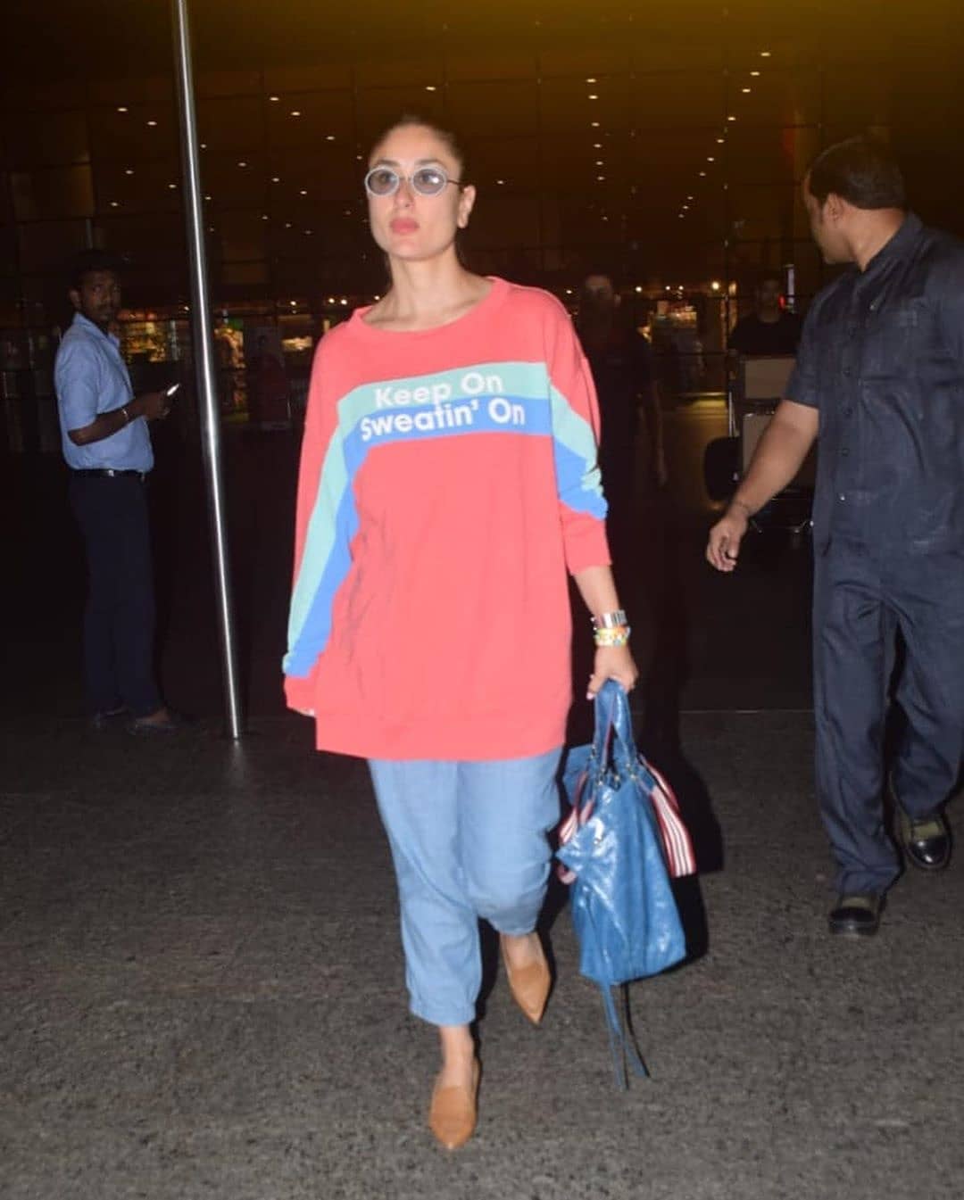 Kareena Kapoor Spotted In Casual Denim At Juhu