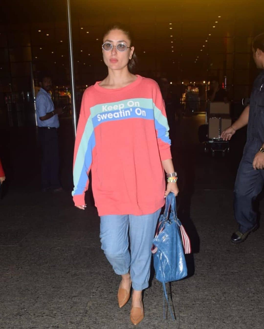 Kareena Kapoor Spotted In Casual Denim At Juhu