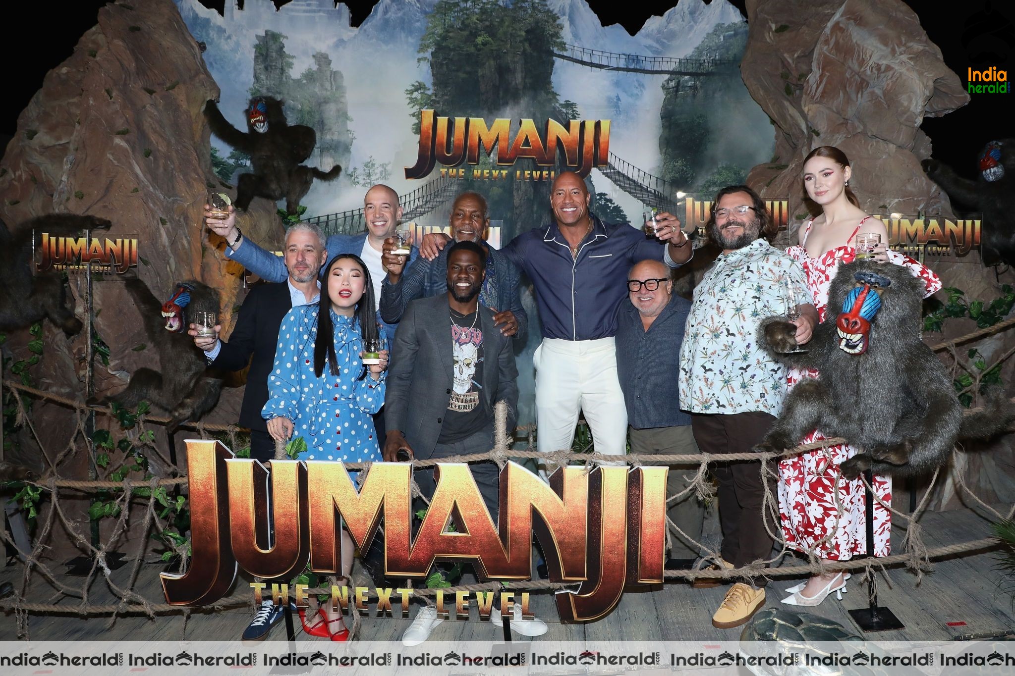 Karen Gillan at Jumanji The Next Level Premiere in Cabo San Lucas Mexico Set 2