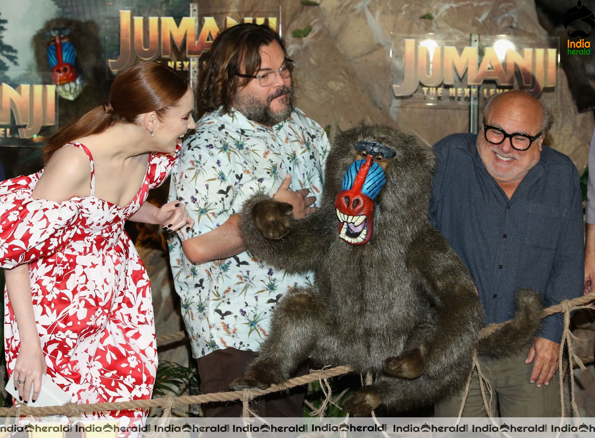 Karen Gillan at Jumanji The Next Level Premiere in Cabo San Lucas Mexico Set 2