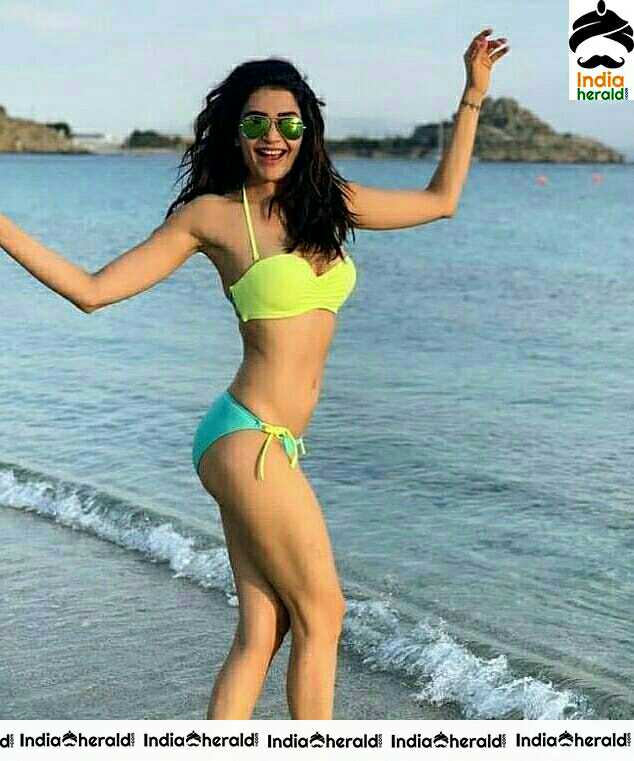 Karishma Tanna Hot And Sexy Compilation Stills