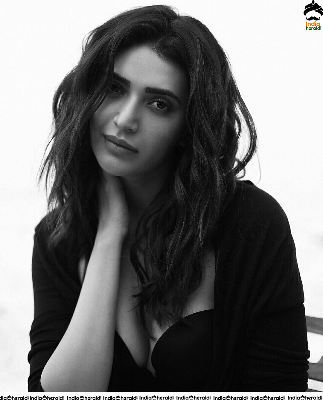 Karishma Tanna Rowishing In Black Colour Dress