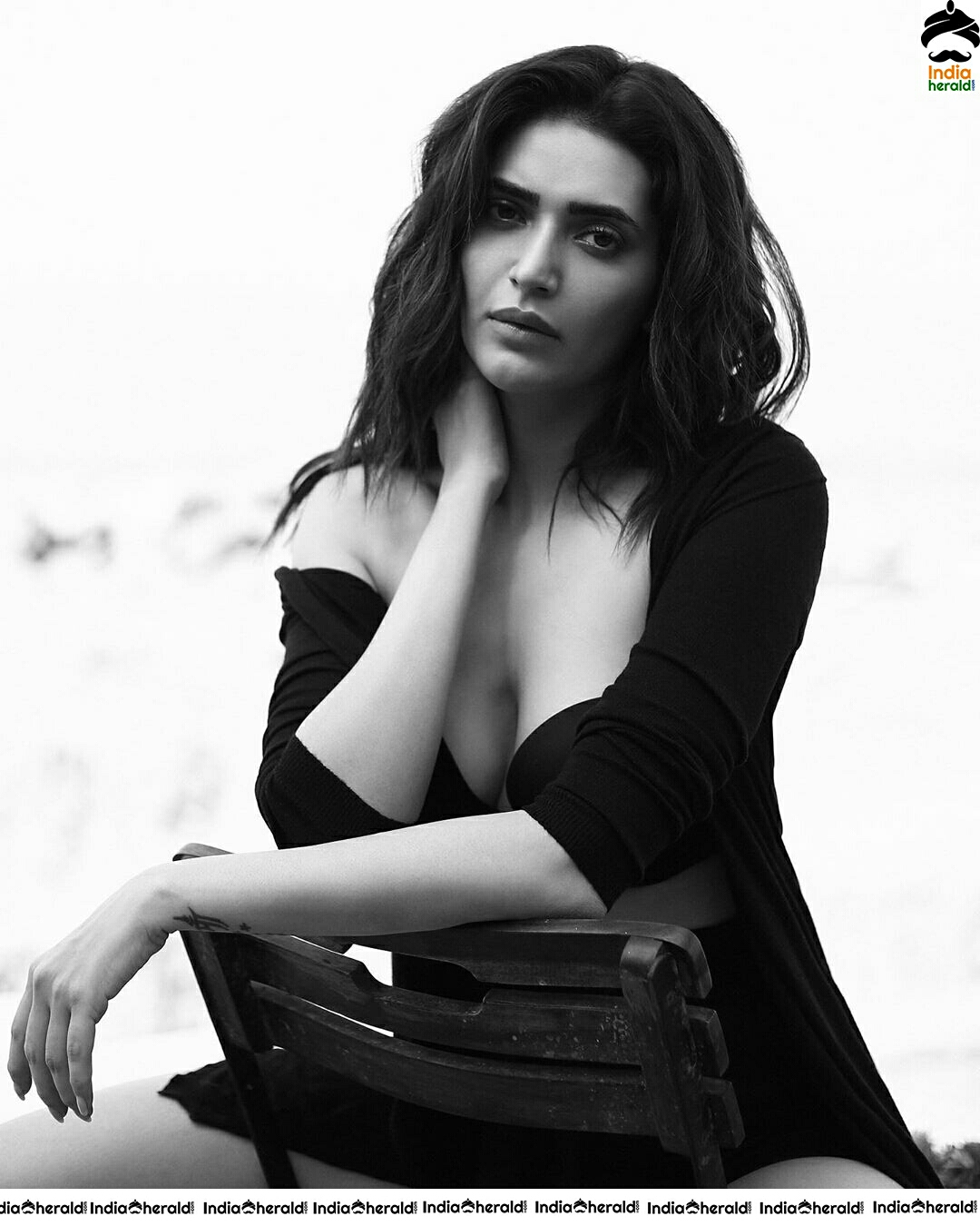 Karishma Tanna Rowishing In Black Colour Dress