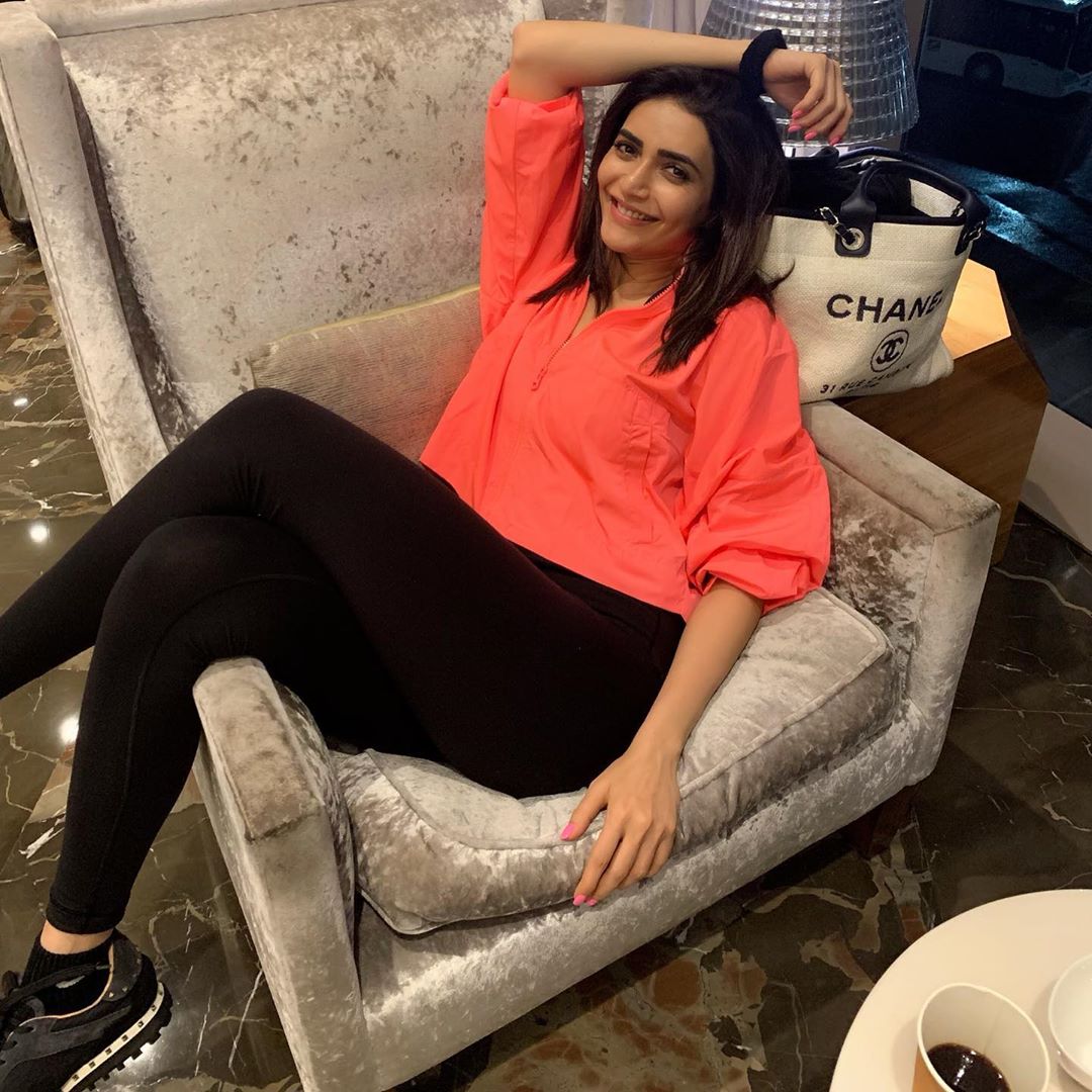 Karishma Tanna Super Sexy Hot Photos